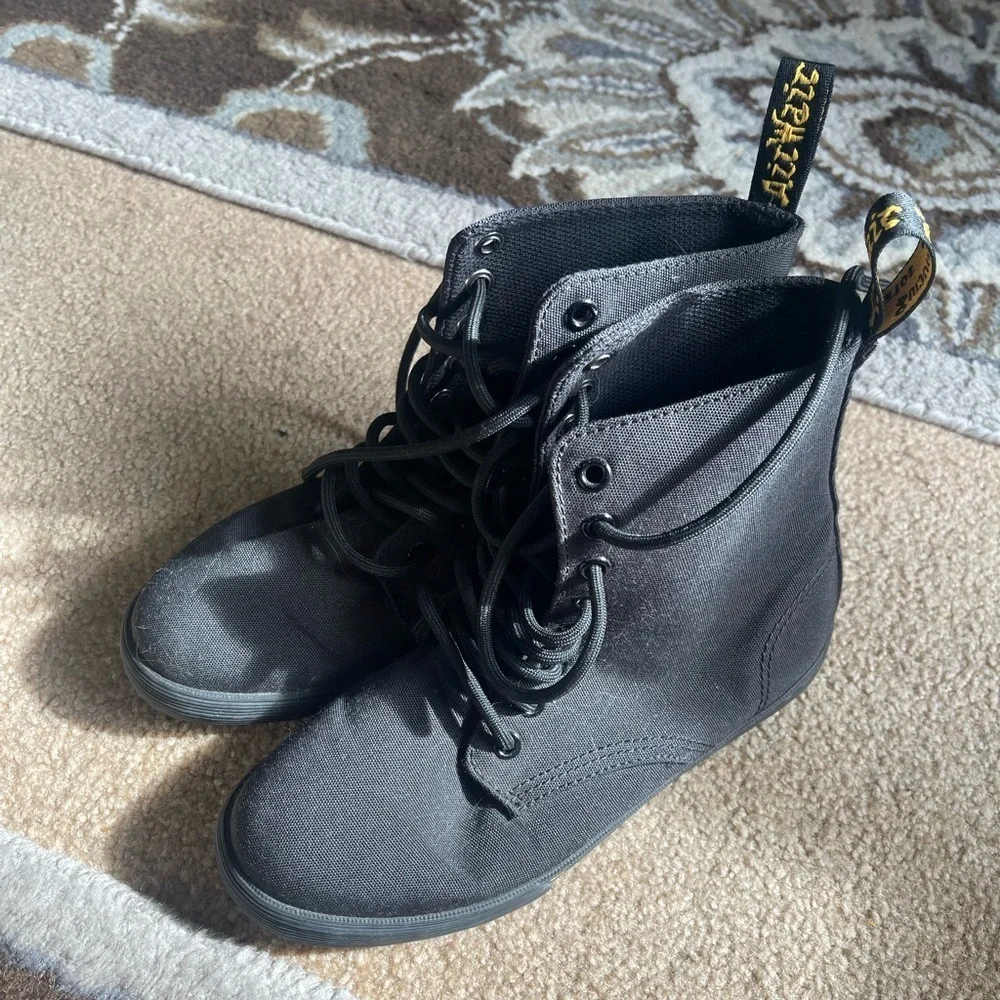 Dr. Martens | Youth Sheridan Casual Canvas Boots in Black Size 3